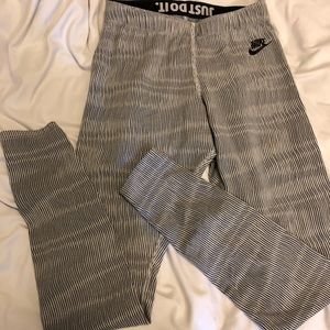 Nike leggings